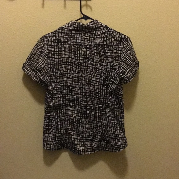Express Blouse - Picture 2 of 3